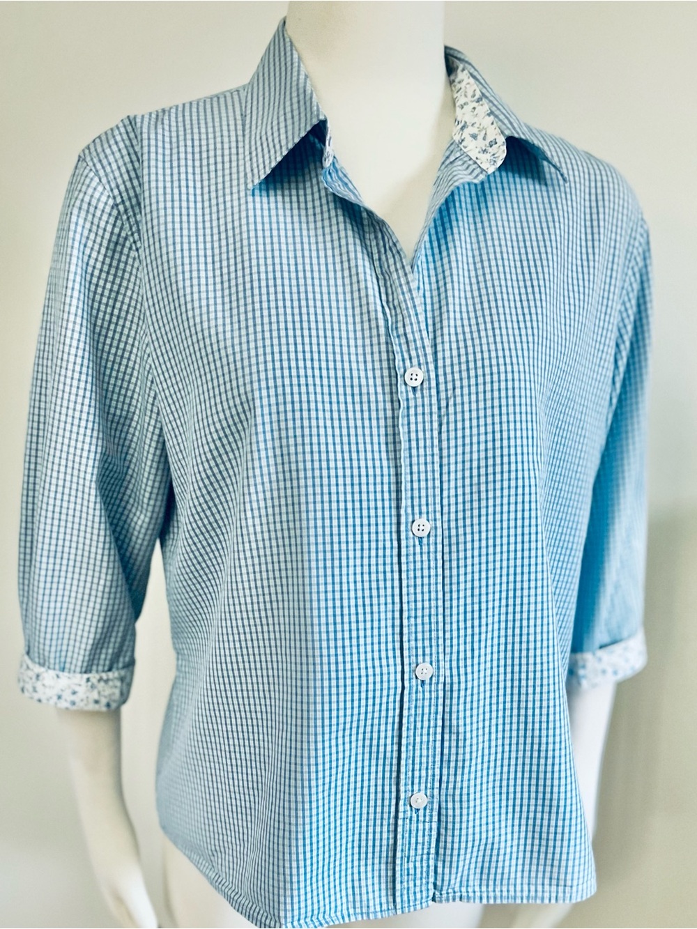 Talbots Blue Gingham Button-Up 3/4 Sleeve with Mini Floral Accents (L) Like New